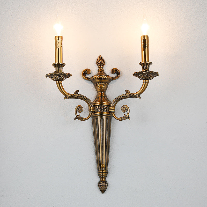 European modern simple zinc alloy wall lamp
