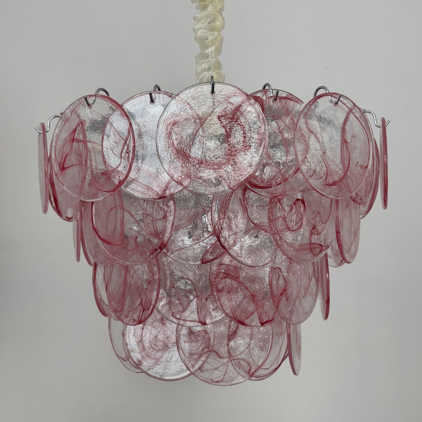 Modern minimalist crystal chandelier, suitable for living room, bedroom, and dining room.