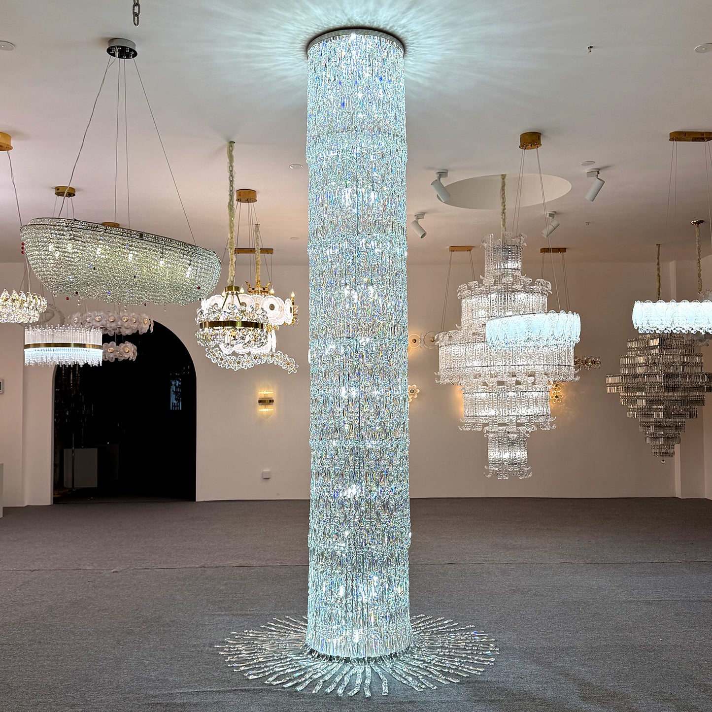 Hotel chandeliers, staircase lights, custom-made crystal chandeliers, crystal columns