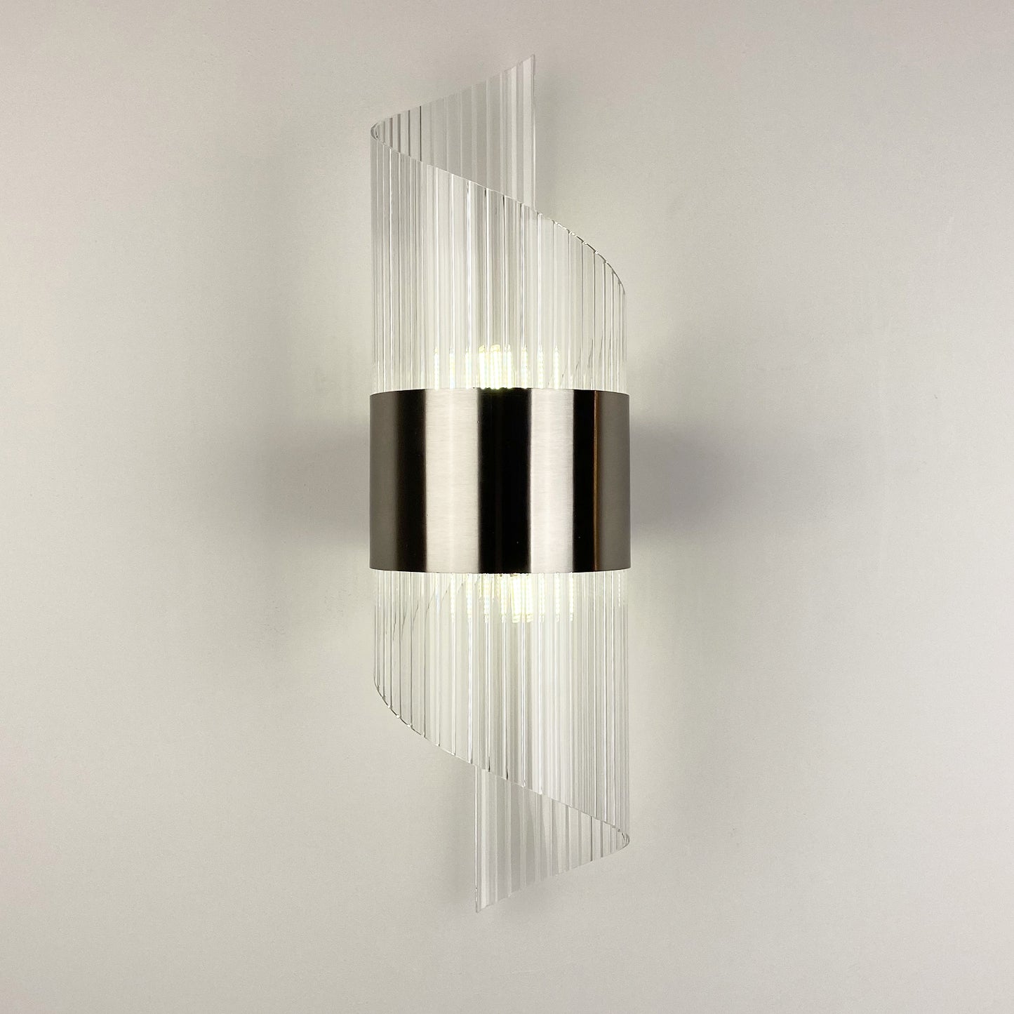 Modern simple iron wall lamp