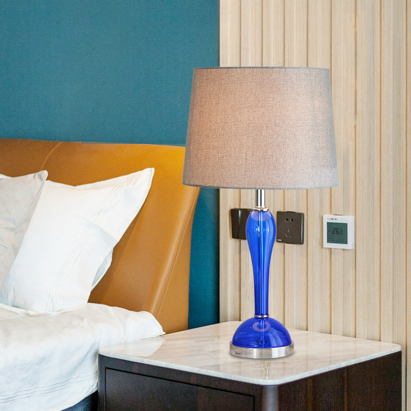 European modern simple table lamp