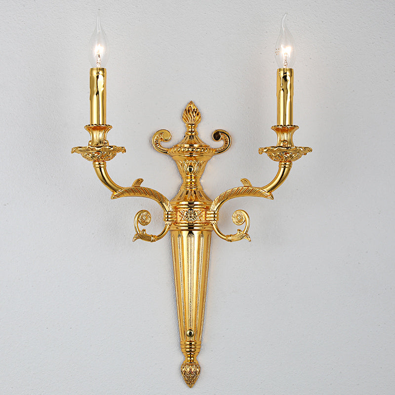 European modern simple zinc alloy wall lamp